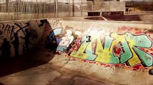 Ver volar a este pequeño en un Skate Park no te dejará indiferente ...