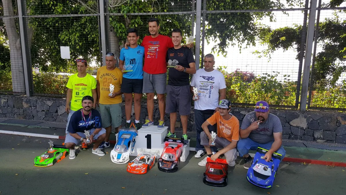 Toni Santana gana la primera prueba del GT de Canarias!