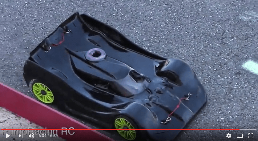 Día de pruebas 1/8 GT en el circuito de Rubí. Buen pique!