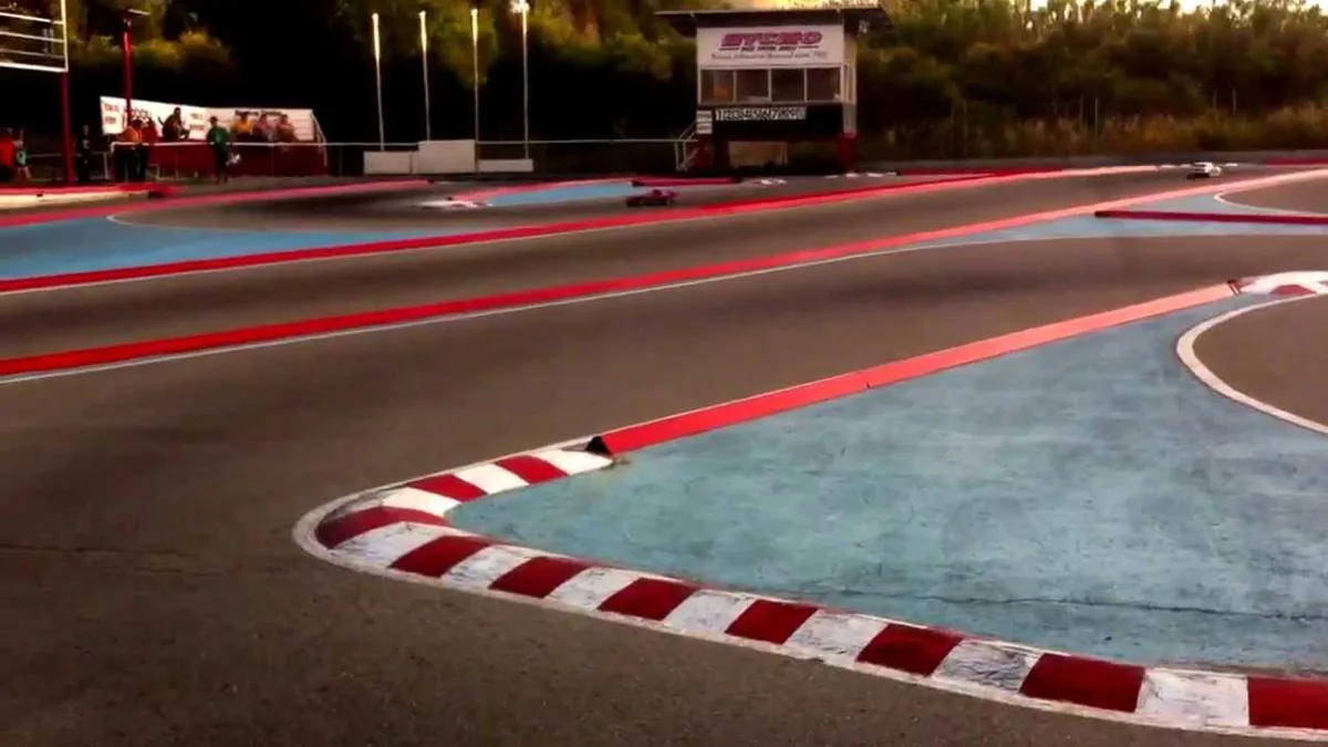 Social race 1/5 scale videos at Rubí!